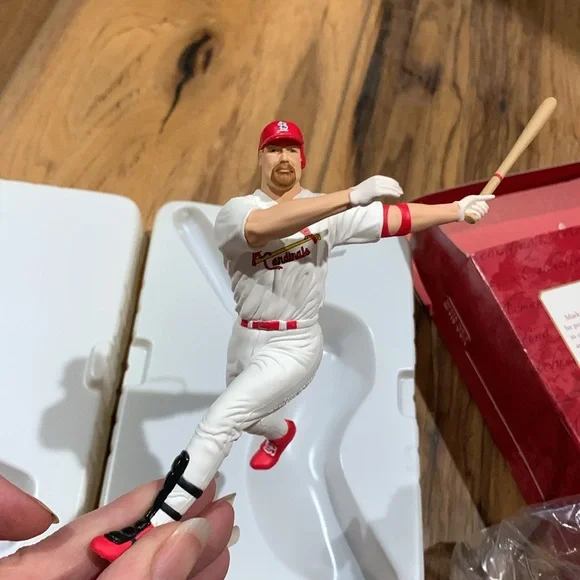 MLB Hallmark 2000 Mark McGwire St. Louis Cardinals Christmas Ornament in box - Picture 4 of 6
